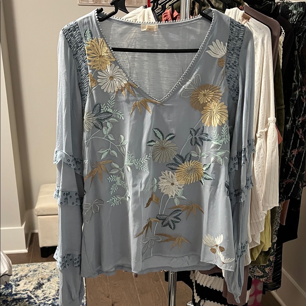 Anthropologie Tiny beand Embroidered Floral V-Neck Blouse size M